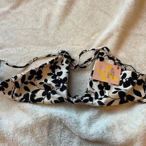 Skatie Black and White Floral Bikini Top